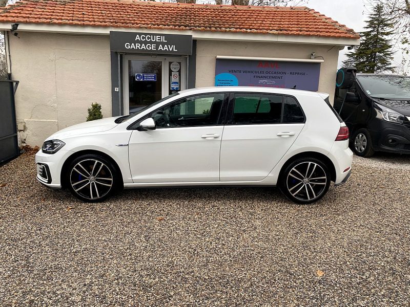 VOLKSWAGEN GOLF 2020