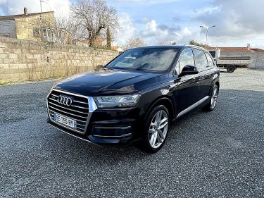 AUDI Q7 2015