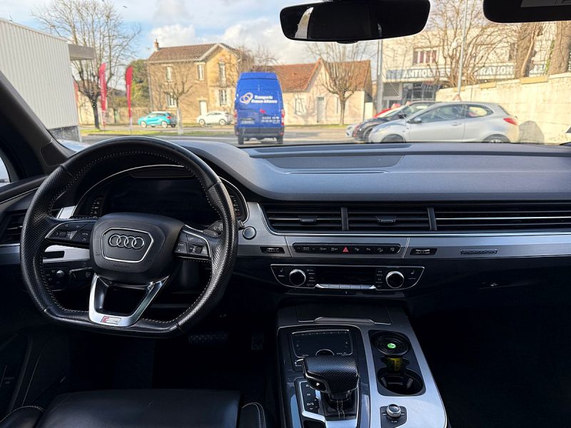 AUDI Q7 2015