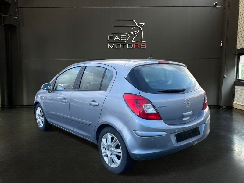 OPEL CORSA COSMO 2008 CT VIERGE 