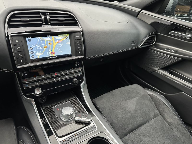 JAGUAR XE 3.0 V6 S/C 340 S AUTO*GPS*XENON*CARBON*