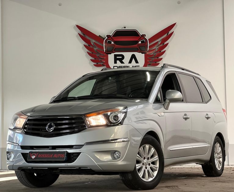 SSANGYONG RODIUS 200 E-XDI 2.0 155CH 4WD 7PL