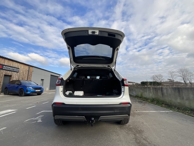 NISSAN QASHQAI 2019