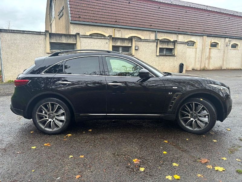 INFINITI QX70 2016