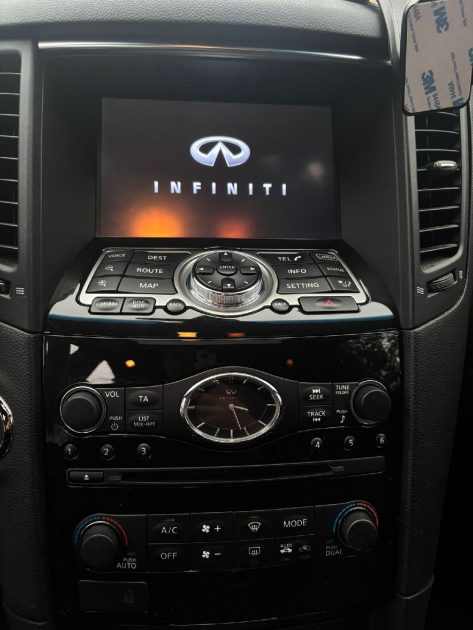 INFINITI QX70 2016