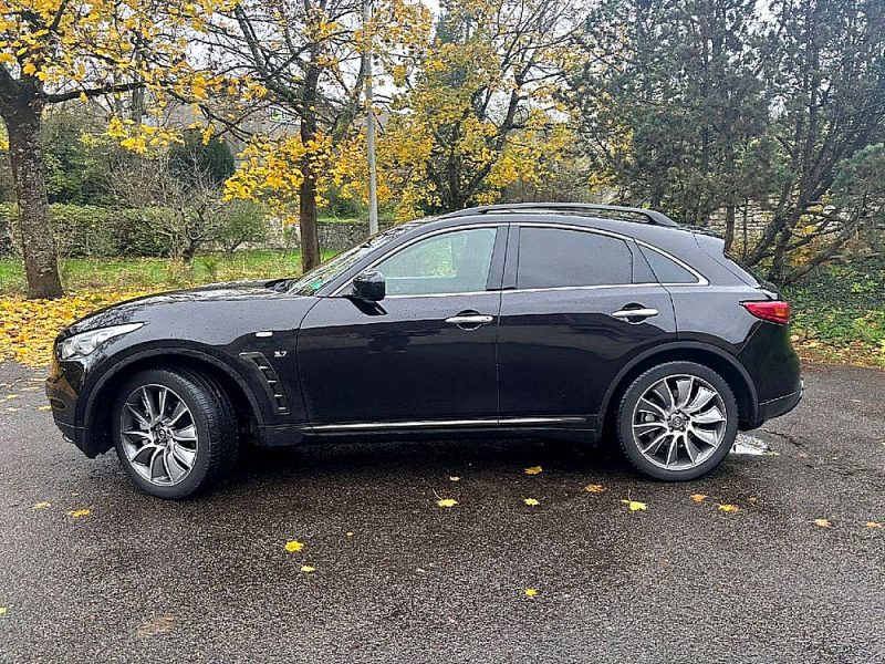 INFINITI QX70 2016