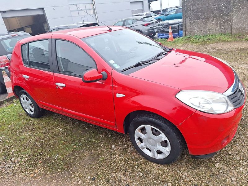 DACIA SANDERO 2010