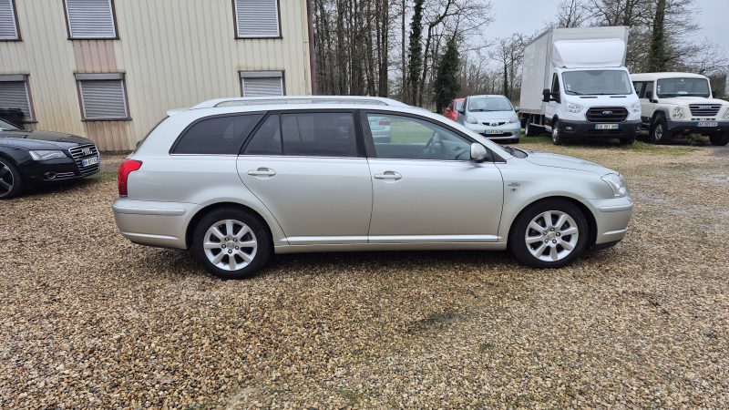 TOYOTA AVENSIS 2006