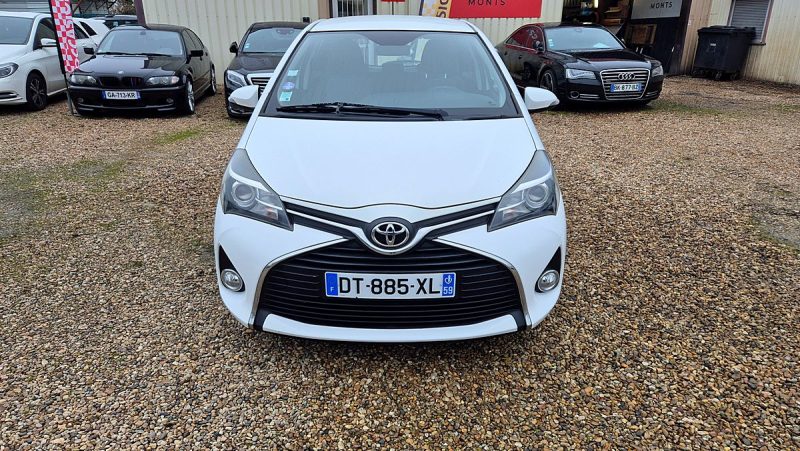 TOYOTA YARIS 2015