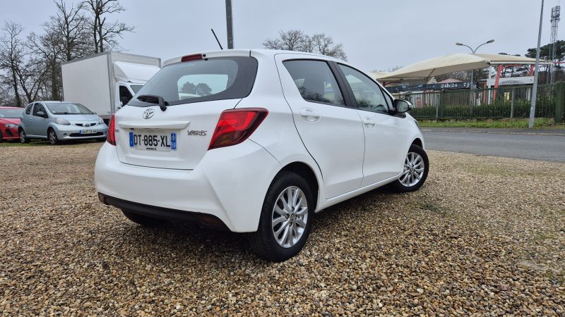 TOYOTA YARIS 2015