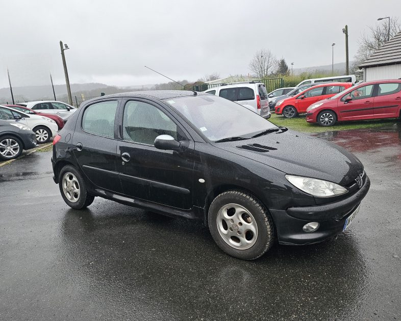 PEUGEOT 206 2.0L HDi 90cv Pop Art / Révisée&Garantie