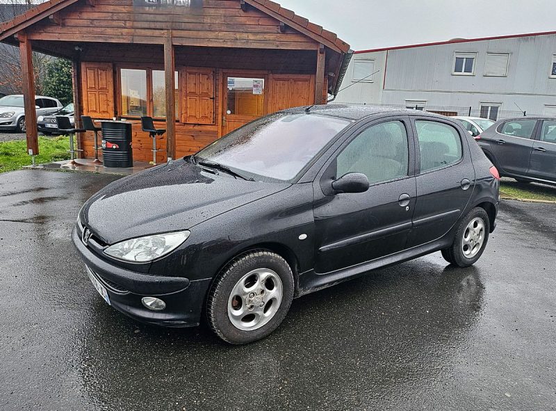 PEUGEOT 206 2.0L HDi 90cv Pop Art / Révisée&Garantie