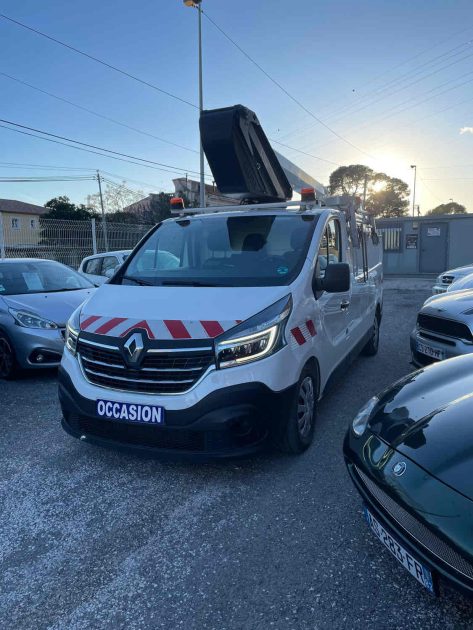 RENAULT TRAFIC III NACELLE  2.0DCI 145 16V Turbo 