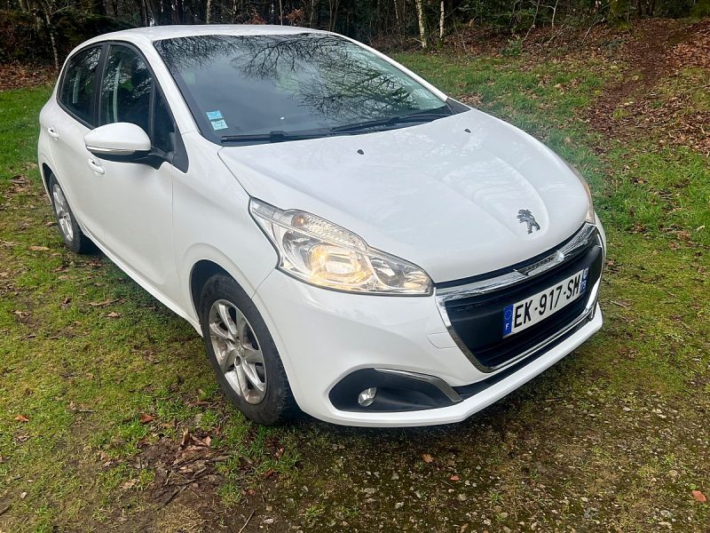 PEUGEOT 208 2017