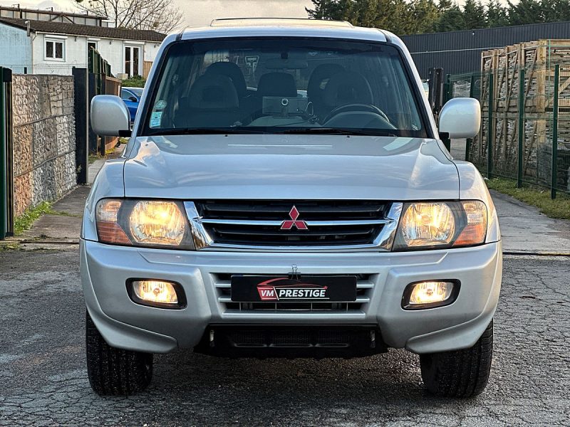 MITSUBISHI PAJERO 2002