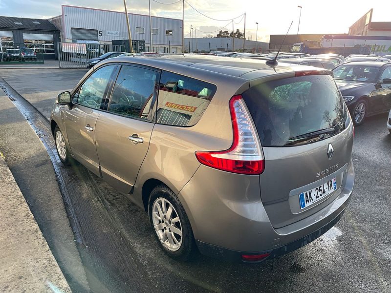 RENAULT GRAND SCÉNIC  2010