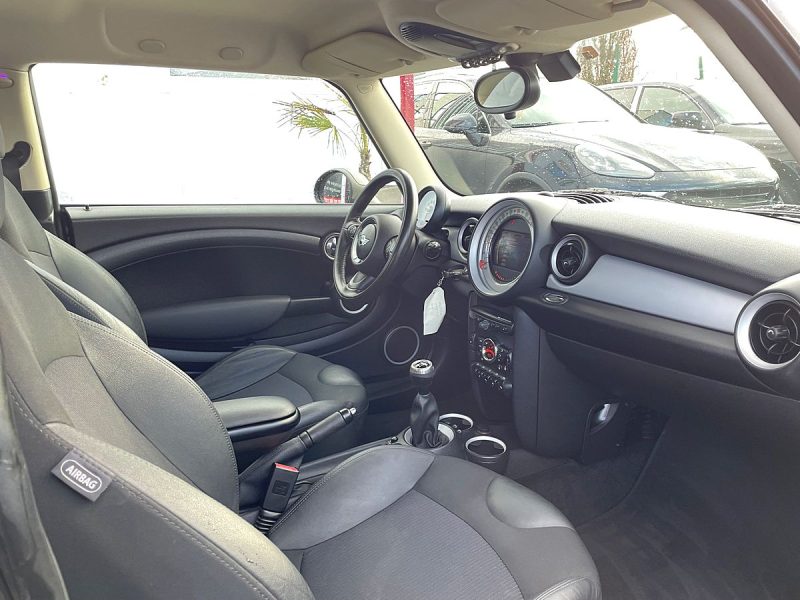 MINI MINI (R56) 2011