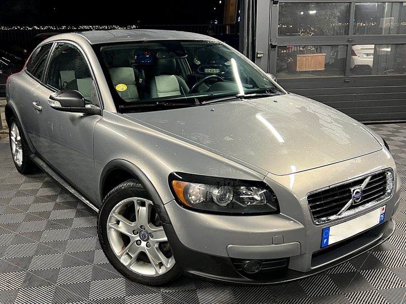 VOLVO C30 1.6 D 110 Cv 79 700 Kms ORIGINE FRANCE - GARANTIE 1 AN