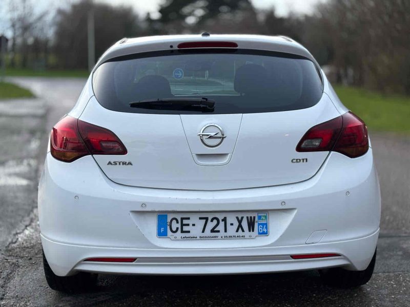 OPEL ASTRA J  2012