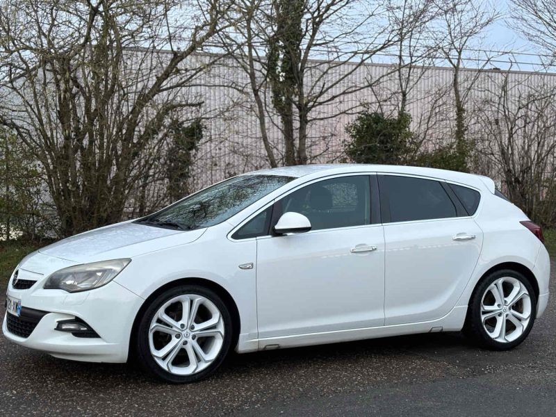 OPEL ASTRA J  2012