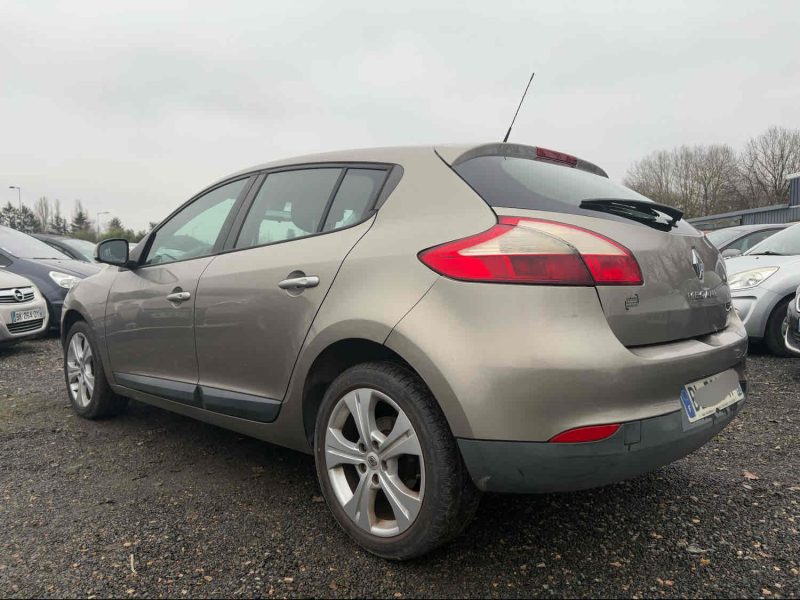 RENAULT MEGANE 2011