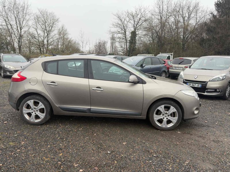 RENAULT MEGANE 2011