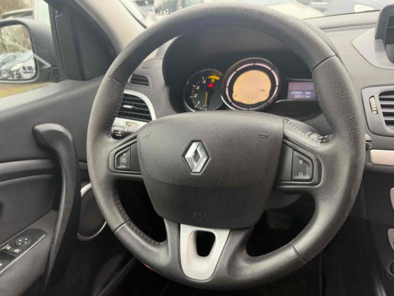 RENAULT MEGANE 2011