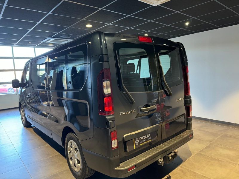 RENAULT TRAFIC 2021