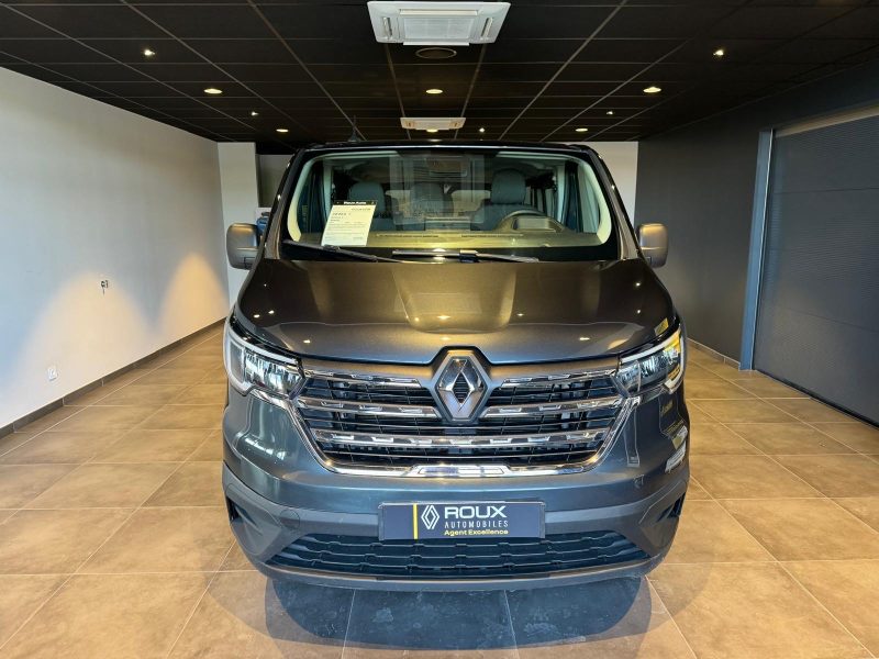 RENAULT TRAFIC 2021