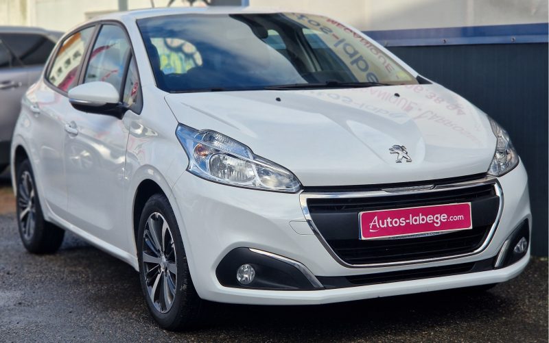 PEUGEOT 208 2020