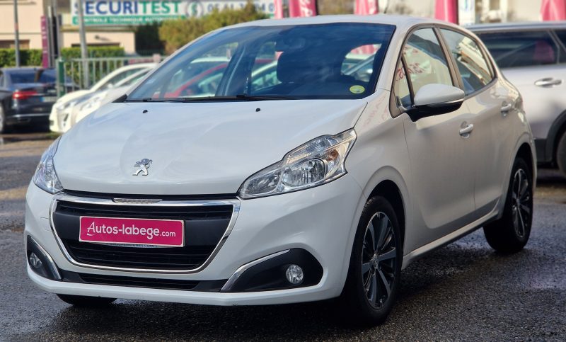 PEUGEOT 208 2020