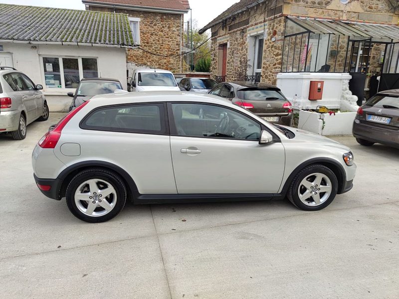 VOLVO C30 Premium Edition 2.0D 136