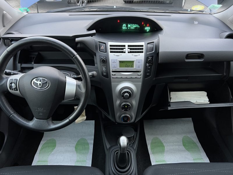 TOYOTA YARIS II 1.3 VVT-i 87 Cv PREMIERE MAIN / 5 PORTES CLIMATISATION BLUETOOTH - GARANTIE 1 AN