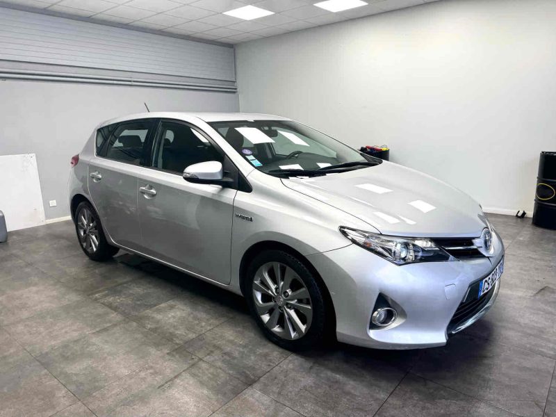 TOYOTA AURIS 2013