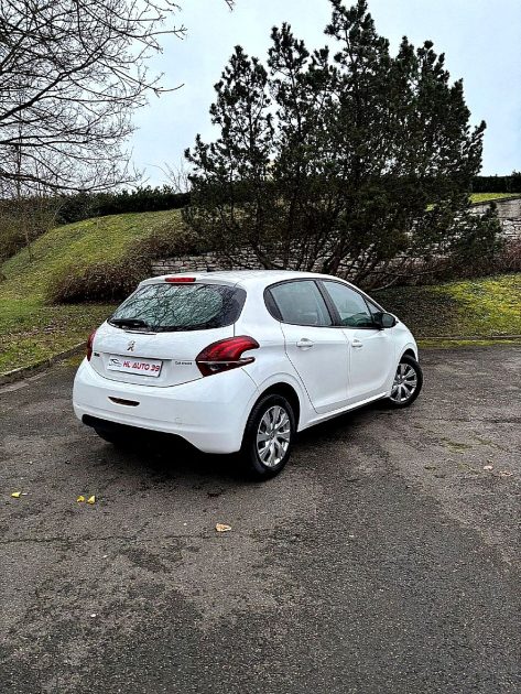 PEUGEOT 208 2019