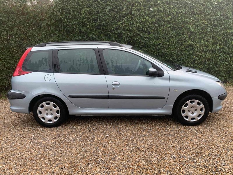 PEUGEOT 206 2004 1.4 (75Ch)