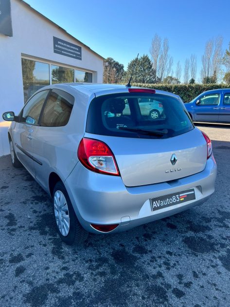 RENAULT  CLIO 2011 1.2 LEV 75 CV  Dynamique / Distribution Neuve / CT OK / Révisée 