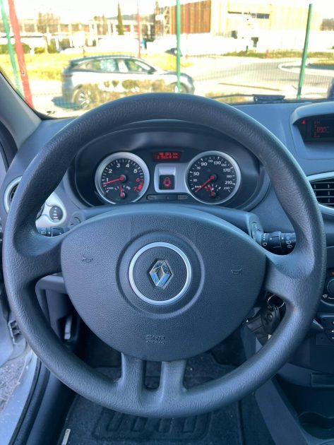 RENAULT  CLIO 2011 1.2 LEV 75 CV  Dynamique / Distribution Neuve / CT OK / Révisée 