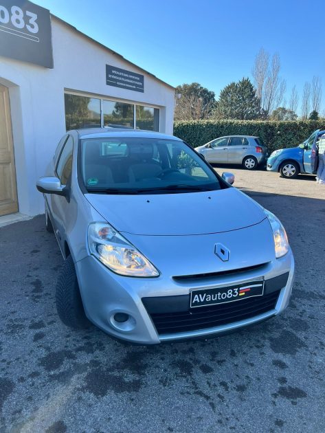 RENAULT  CLIO 2011 1.2 LEV 75 CV  Dynamique / Distribution Neuve / CT OK / Révisée 