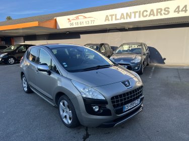 PEUGEOT 3008 2013