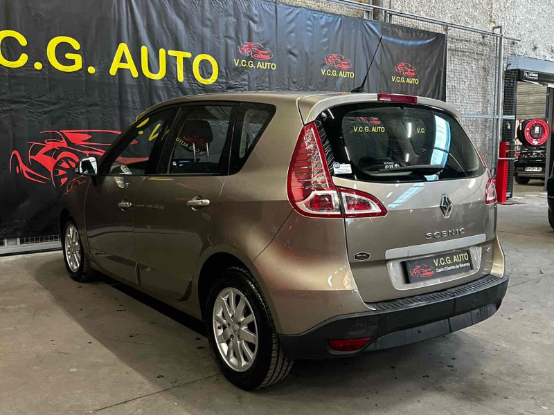 RENAULT MEGANE SCENIC 1.9 dCi 130 Privilège