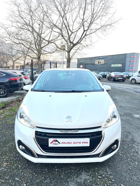 PEUGEOT 208 2019