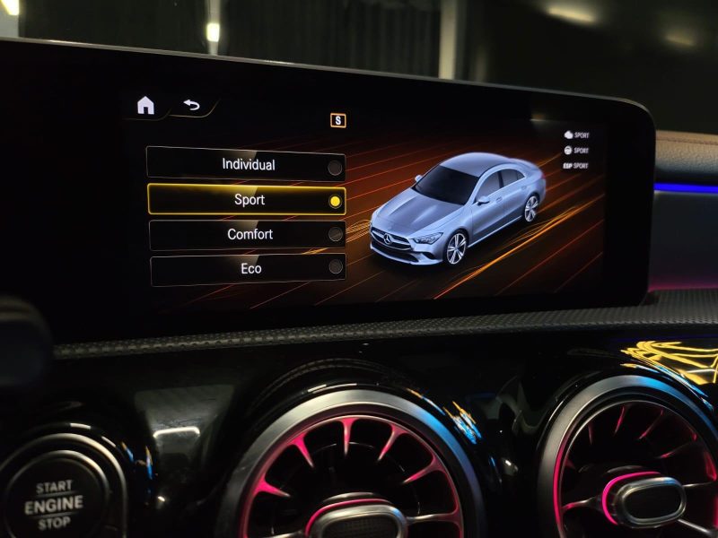 MERCEDES CLA 180 d 116cv AMG LINE / 2EME MAIN / ENTRETIEN COMPLET MERCEDES / TOIT OUVRANT / CARPLAY 