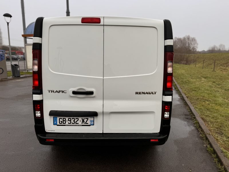 RENAULT TRAFIC 2021