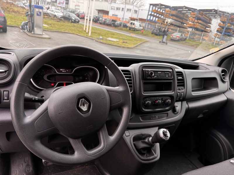 RENAULT TRAFIC 2021