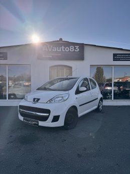 PEUGEOT 107  1.0 VVTi 68CV / Moteur à chaine / Révisée CT OK Révisée