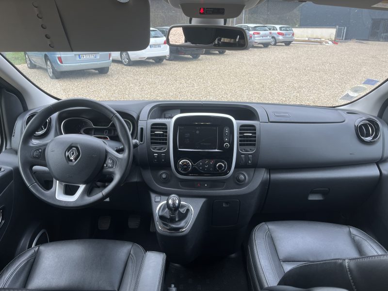 RENAULT TRAFIC 2017