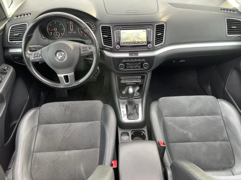 VOLKSWAGEN SHARAN CARAT 2.0 TDI 143 CH DSG 