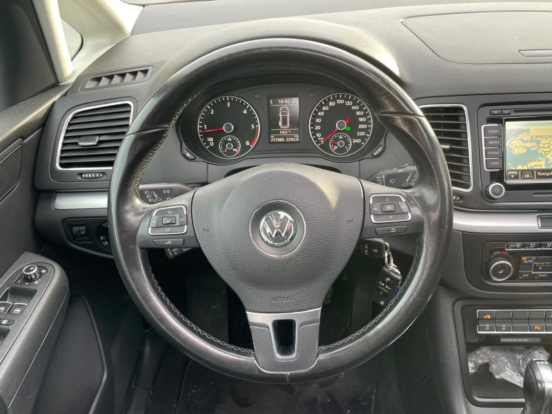 VOLKSWAGEN SHARAN CARAT 2.0 TDI 143 CH DSG 