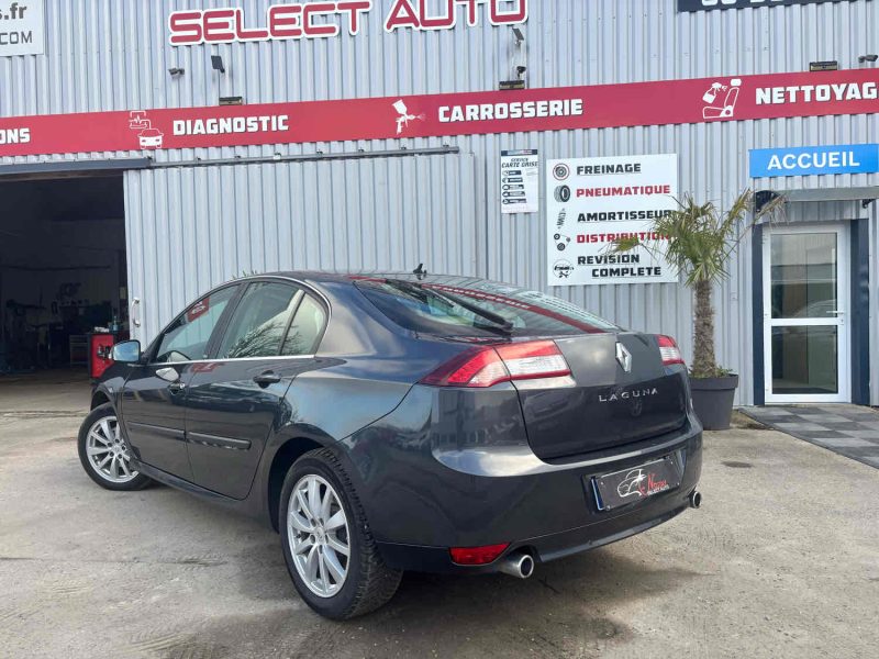 RENAULT LAGUNA 2011